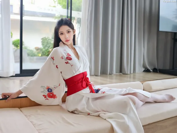 [XiuRen秀人网]第B109期梨霜儿写真 [88P] 2
