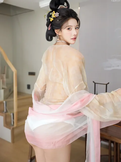 [XiuRen秀人网]第B107期梨霜儿写真 [88P]