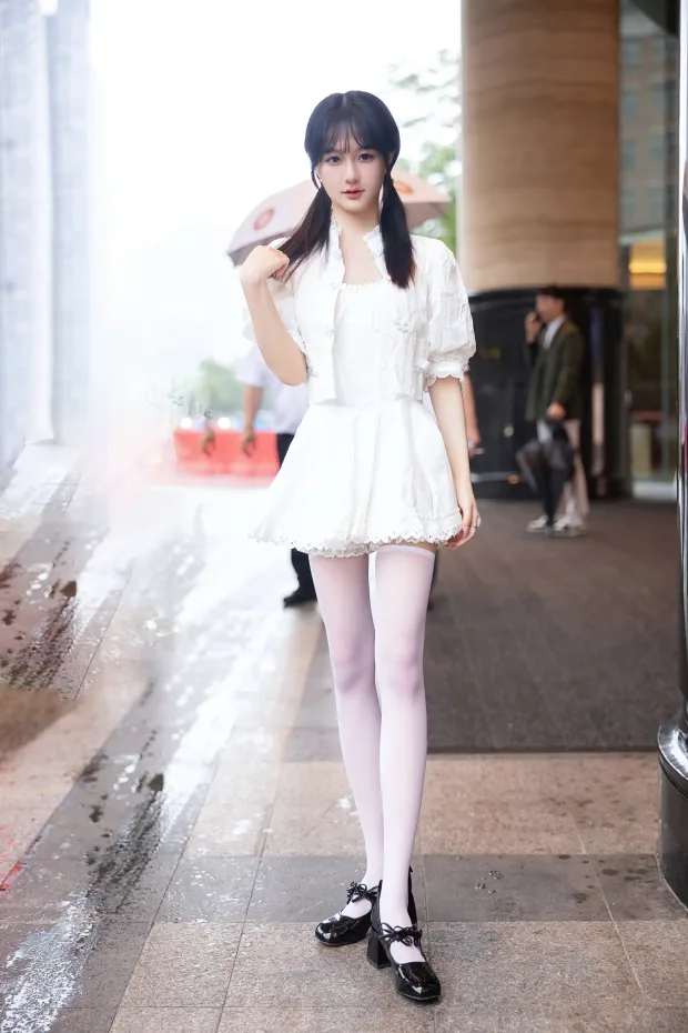 [XiuRen秀人网]第FW0222期谢小蒽写真 [94P] 1