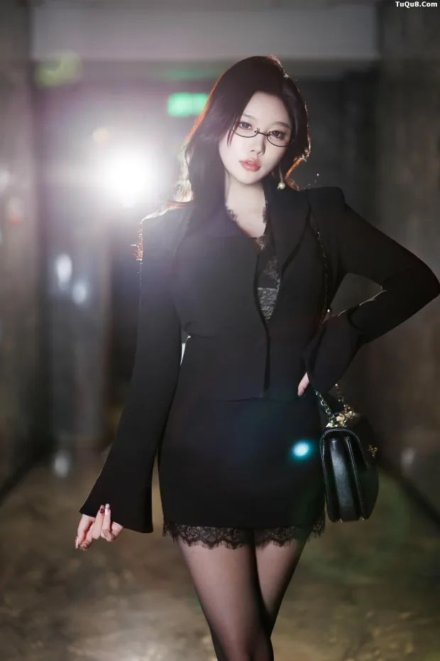 [XiuRen秀人网]第FW0489期杨晨晨写真 [81P] 2
